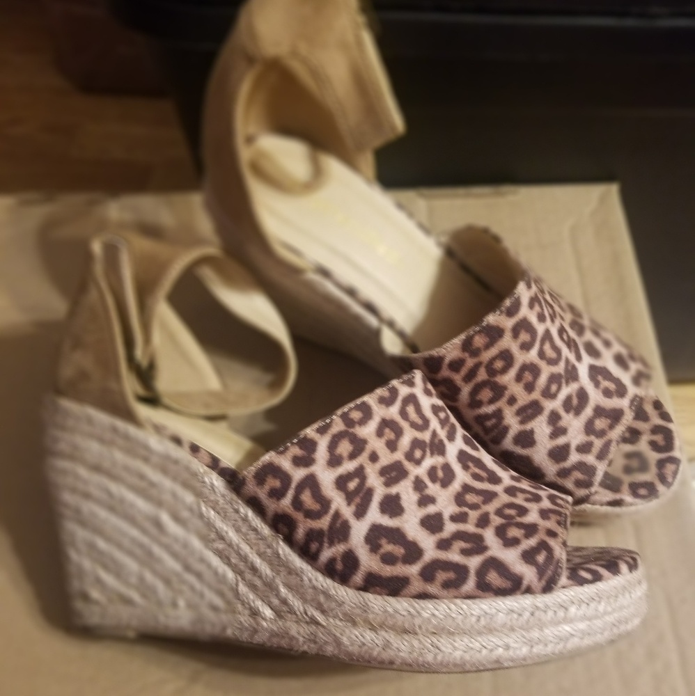 Cheetah Print Wedges